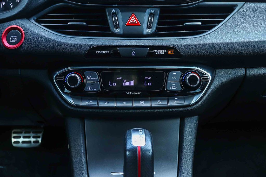 Thumbnail: 2020 Hyundai Elantra - 21