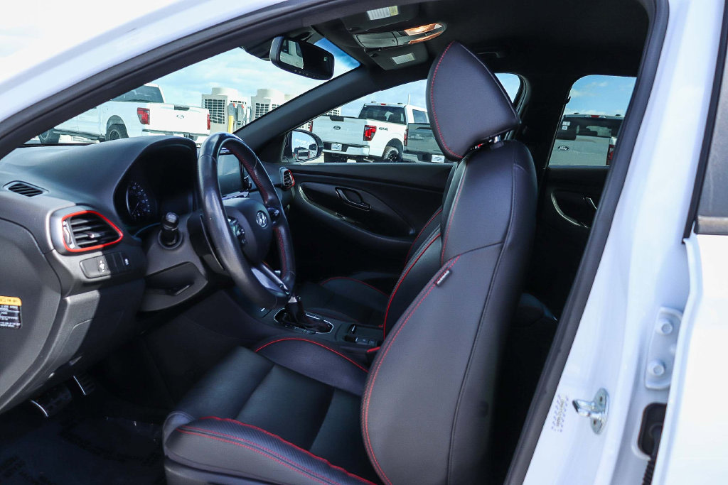 Thumbnail: 2020 Hyundai Elantra - 11