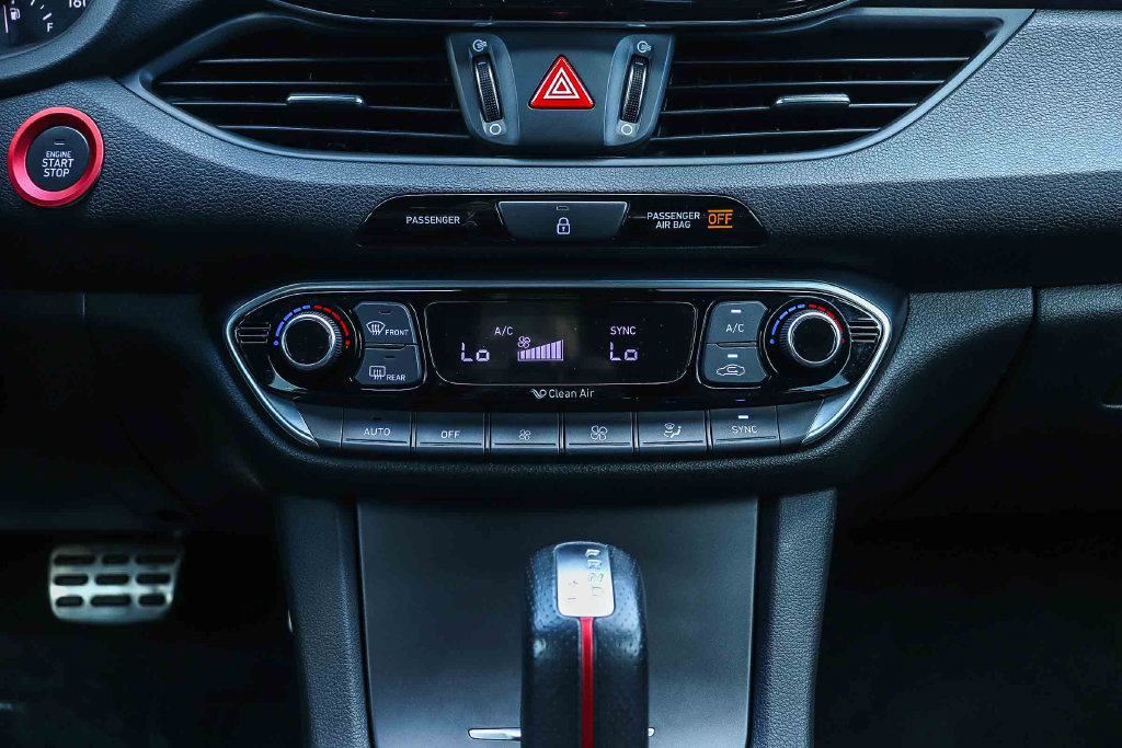 Thumbnail: 2020 Hyundai Elantra - 21