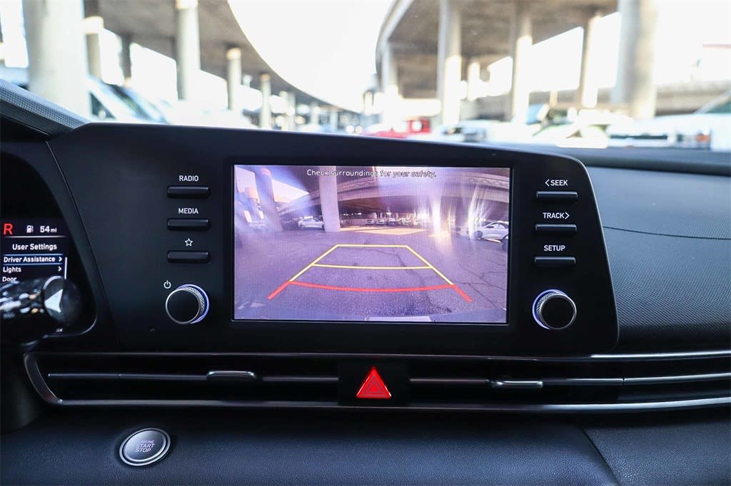 Thumbnail: 2022 Hyundai Elantra - 27