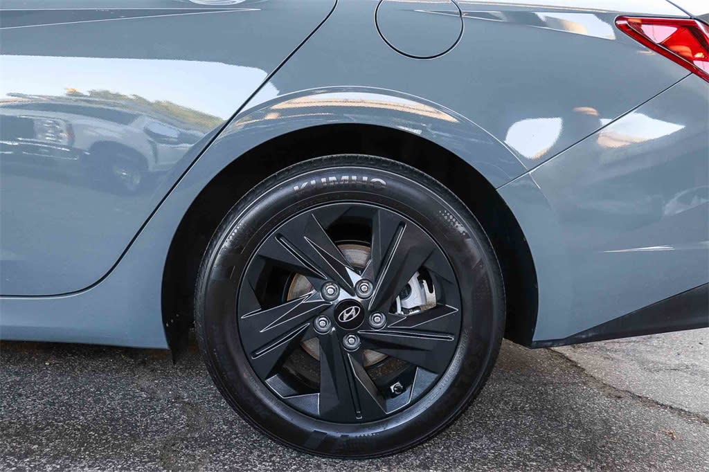 Thumbnail: 2022 Hyundai Elantra - 7