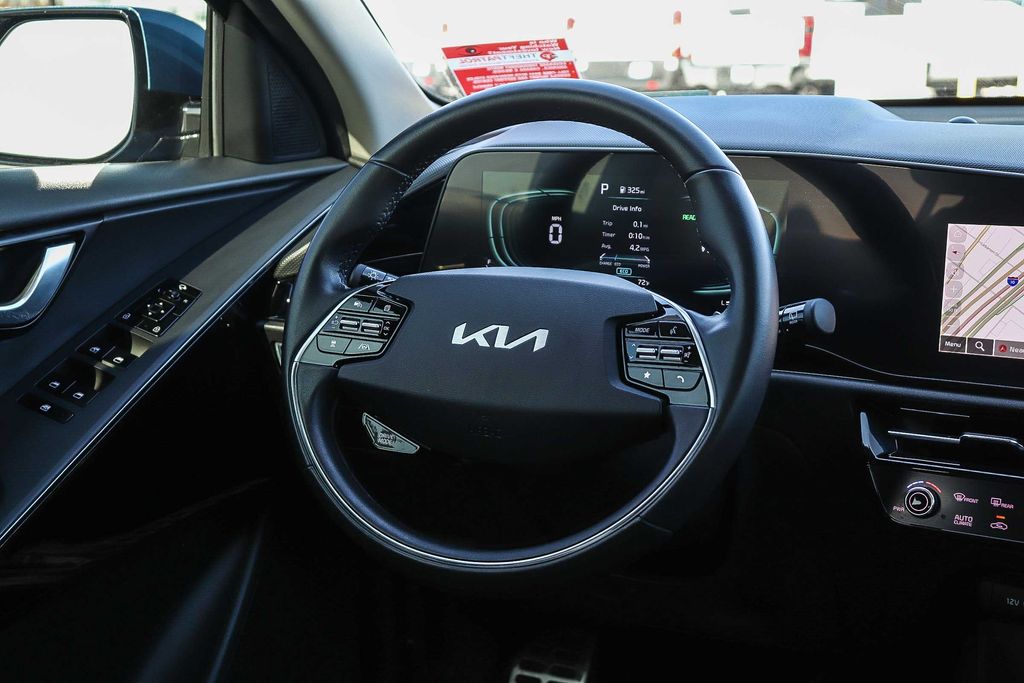 Thumbnail: 2024 Kia Niro - 9