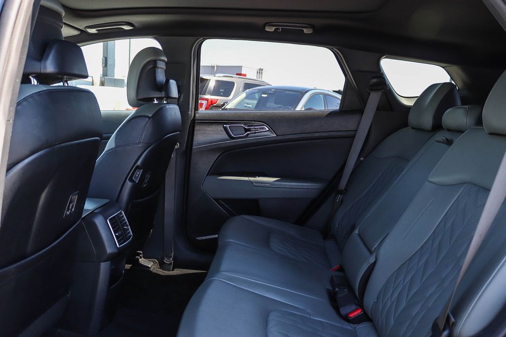 Thumbnail: 2023 Kia Sportage - 11