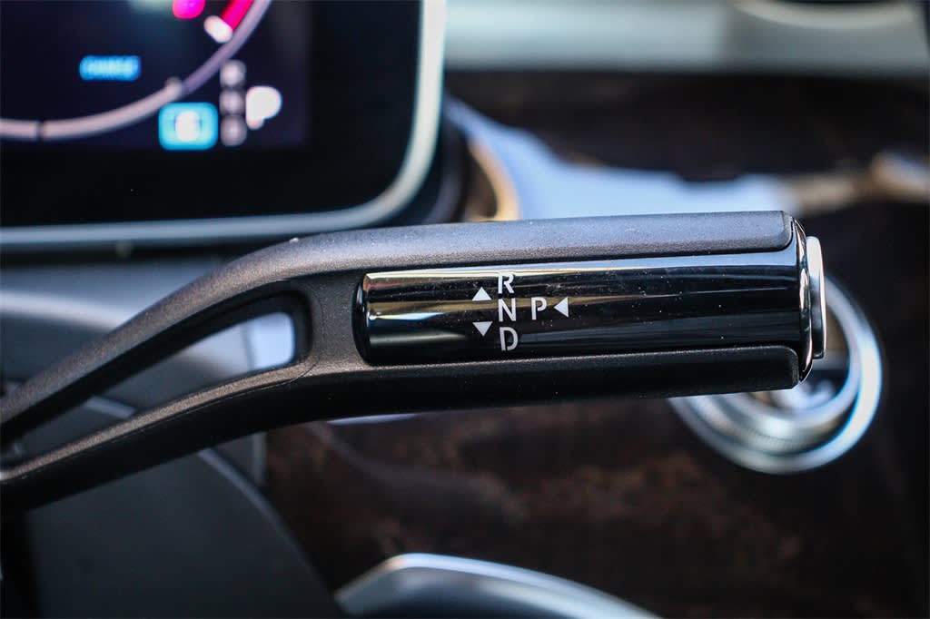 Thumbnail: 2023 Mercedes-Benz C-Class - 19