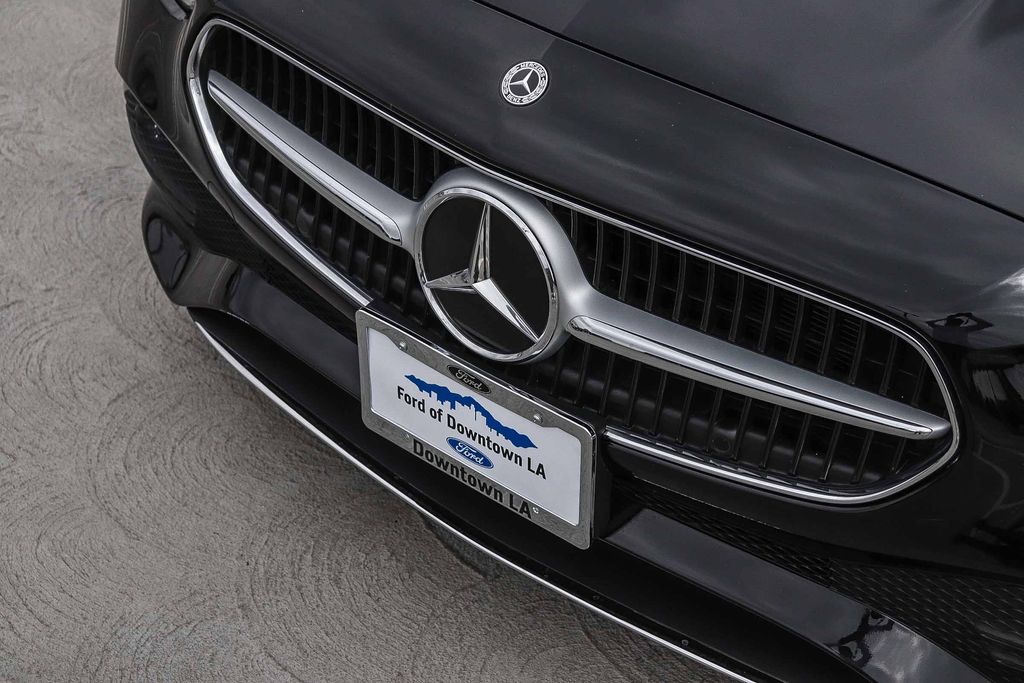 Thumbnail: 2024 Mercedes-Benz C-Class - 6