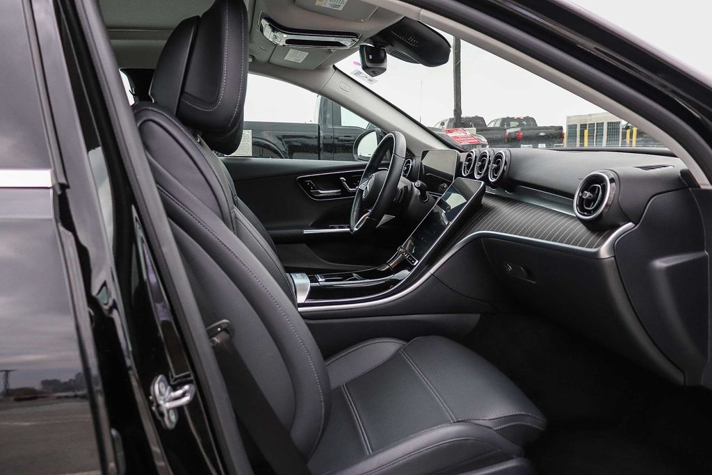 Thumbnail: 2024 Mercedes-Benz C-Class - 10