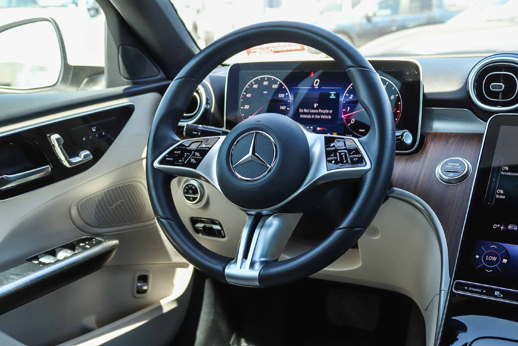 Thumbnail: 2025 Mercedes-Benz C-Class - 9