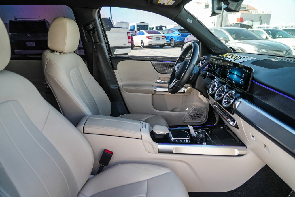Thumbnail: 2022 Mercedes-Benz GLB - 9