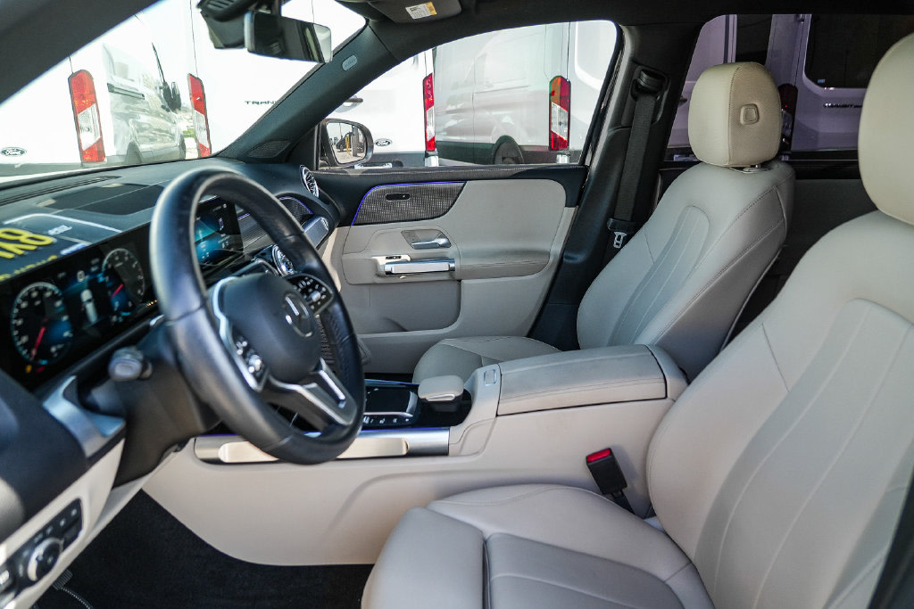 Thumbnail: 2022 Mercedes-Benz GLB - 10
