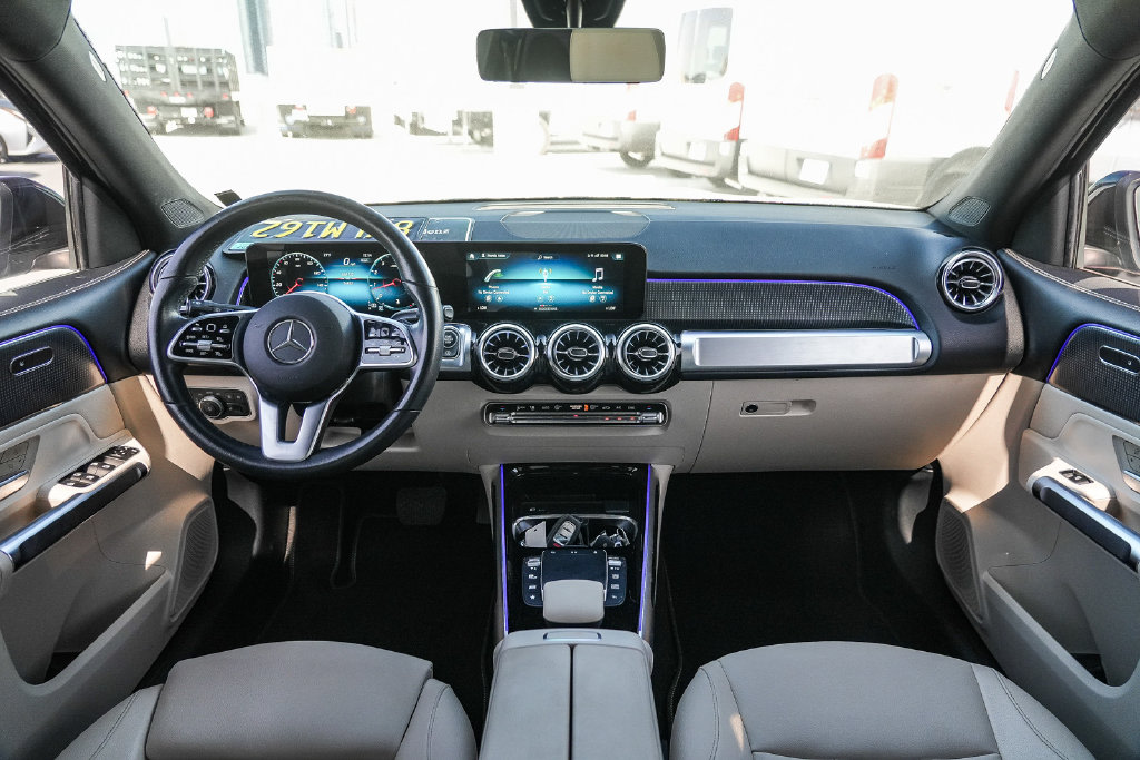 Thumbnail: 2022 Mercedes-Benz GLB - 2