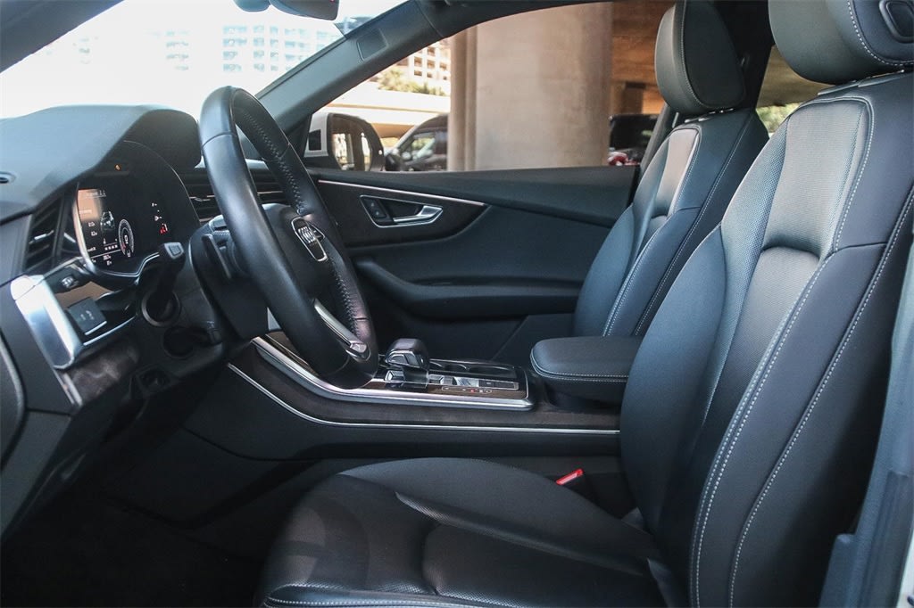 Thumbnail: 2019 Audi Q8 - 10