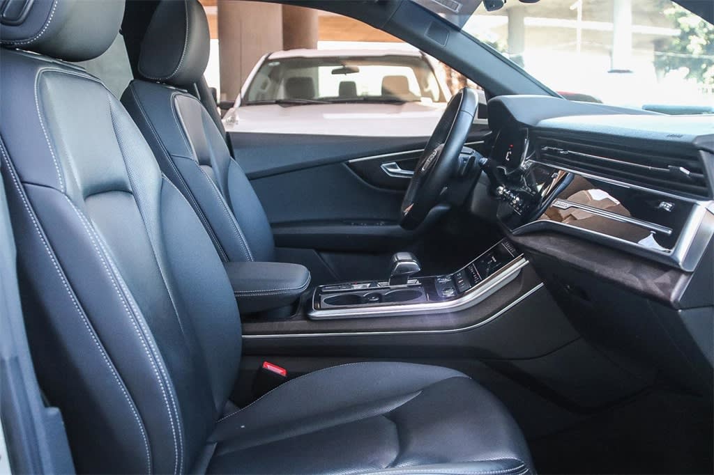 Thumbnail: 2019 Audi Q8 - 9