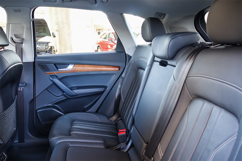 Thumbnail: 2023 Audi Q5 - 12