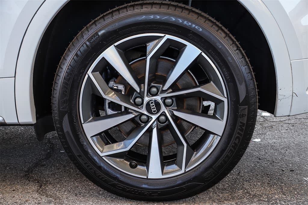 Thumbnail: 2023 Audi Q5 - 7