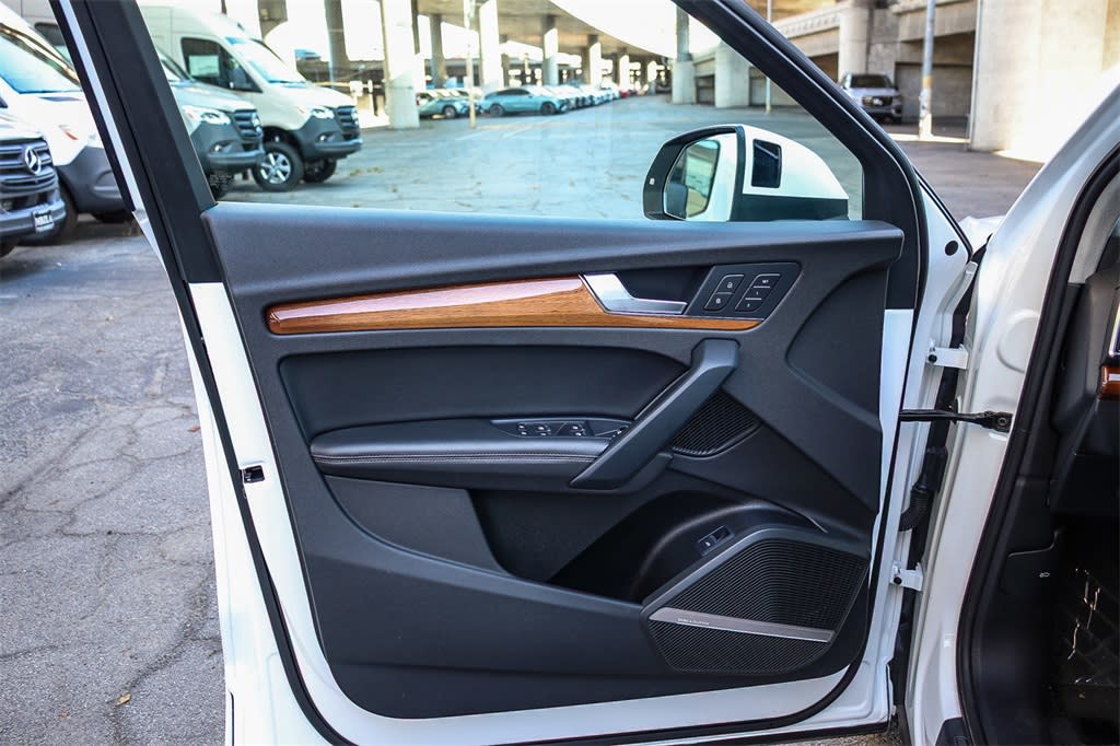 Thumbnail: 2023 Audi Q5 - 24