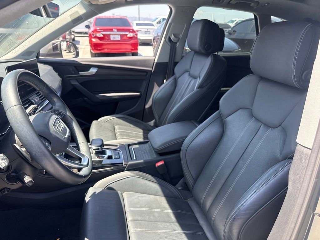 Thumbnail: 2023 Audi Q5 - 7