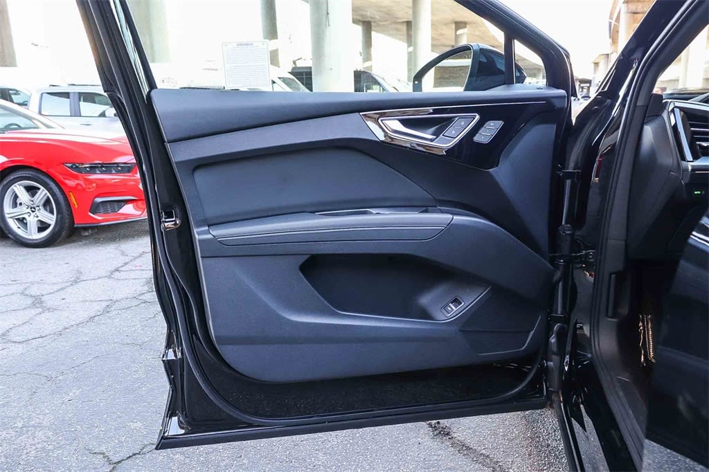 Thumbnail: 2024 Audi Q4 e-tron - 23