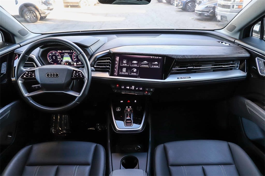 Thumbnail: 2024 Audi Q4 e-tron - 2