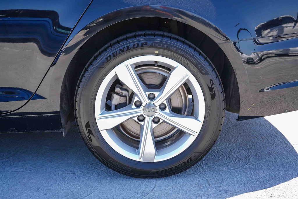 Thumbnail: 2019 Audi A4 - 6