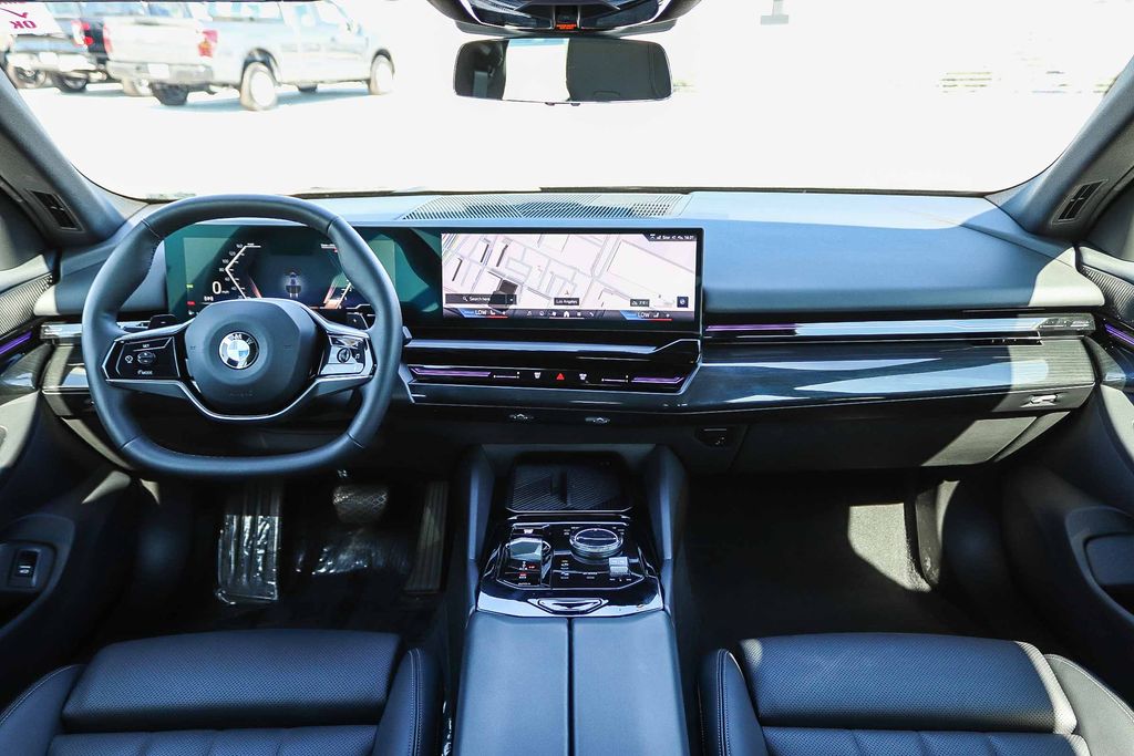 Thumbnail: 2025 BMW 5 Series - 2