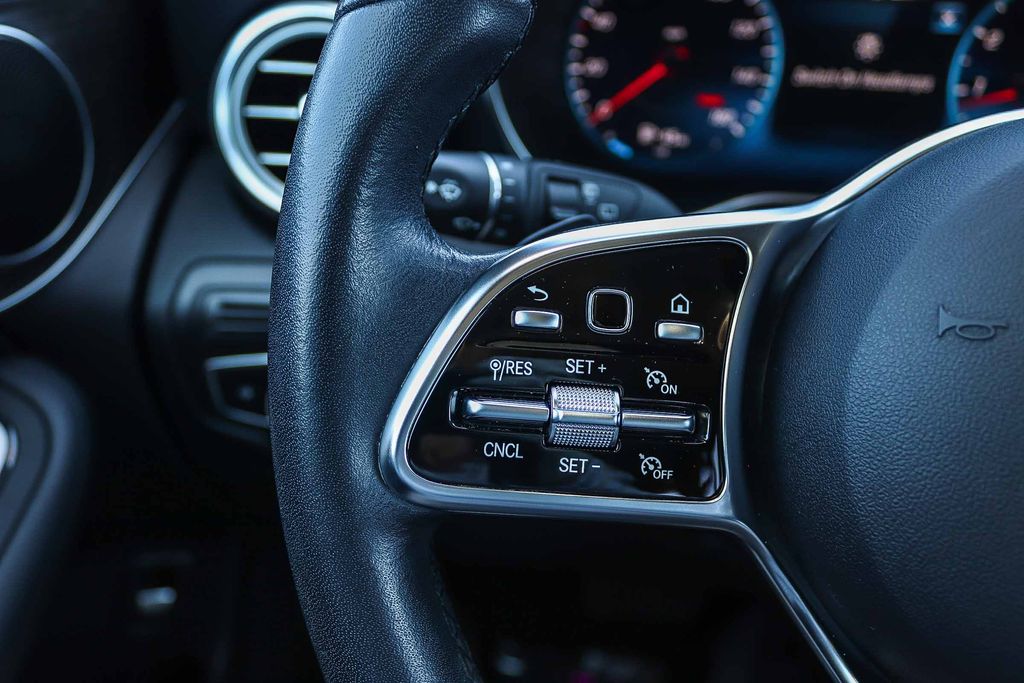 Thumbnail: 2020 Mercedes-Benz GLC - 26