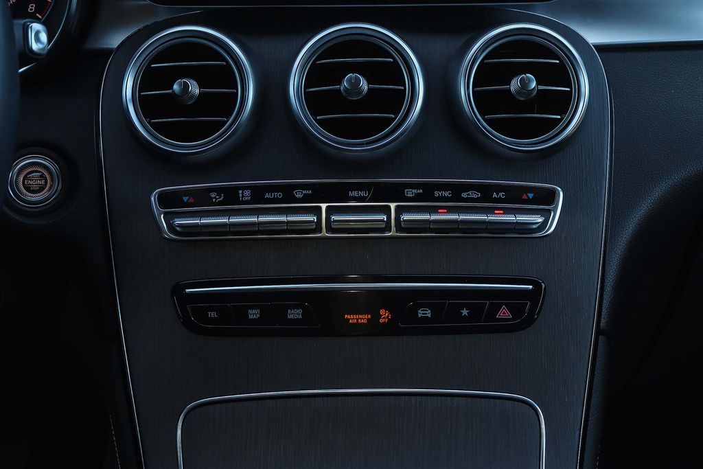 Thumbnail: 2020 Mercedes-Benz GLC - 22
