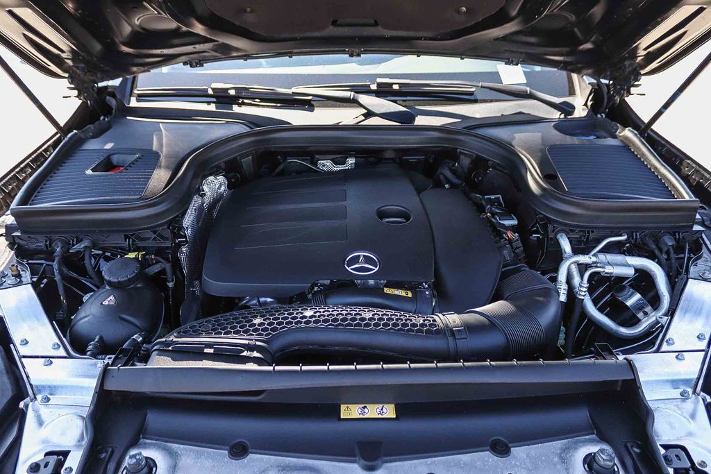 Thumbnail: 2020 Mercedes-Benz GLC - 8