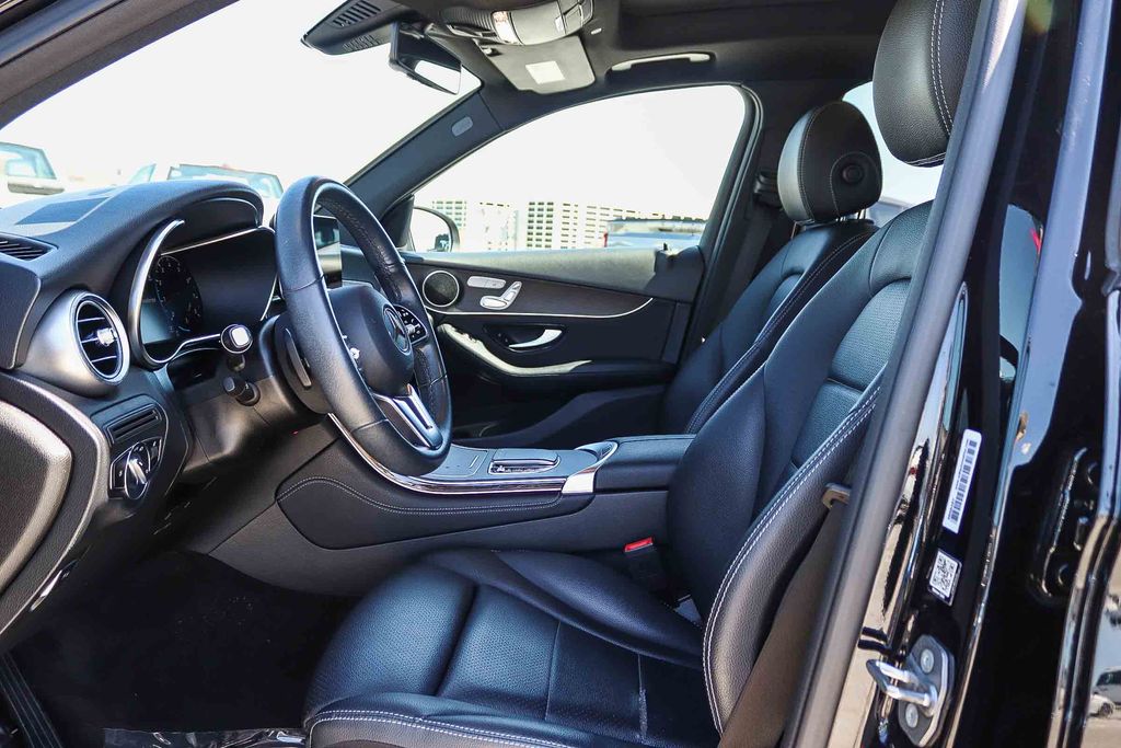 Thumbnail: 2020 Mercedes-Benz GLC - 11