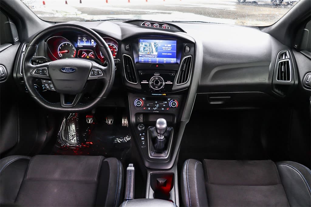 Thumbnail: 2017 Ford Focus - 2