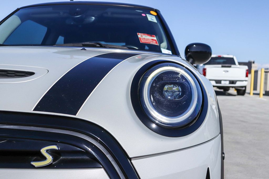 Thumbnail: 2023 MINI Cooper - 19
