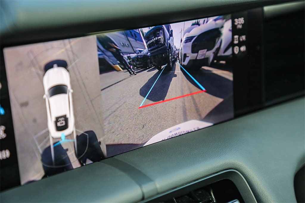 Thumbnail: 2022 Porsche Taycan - 23