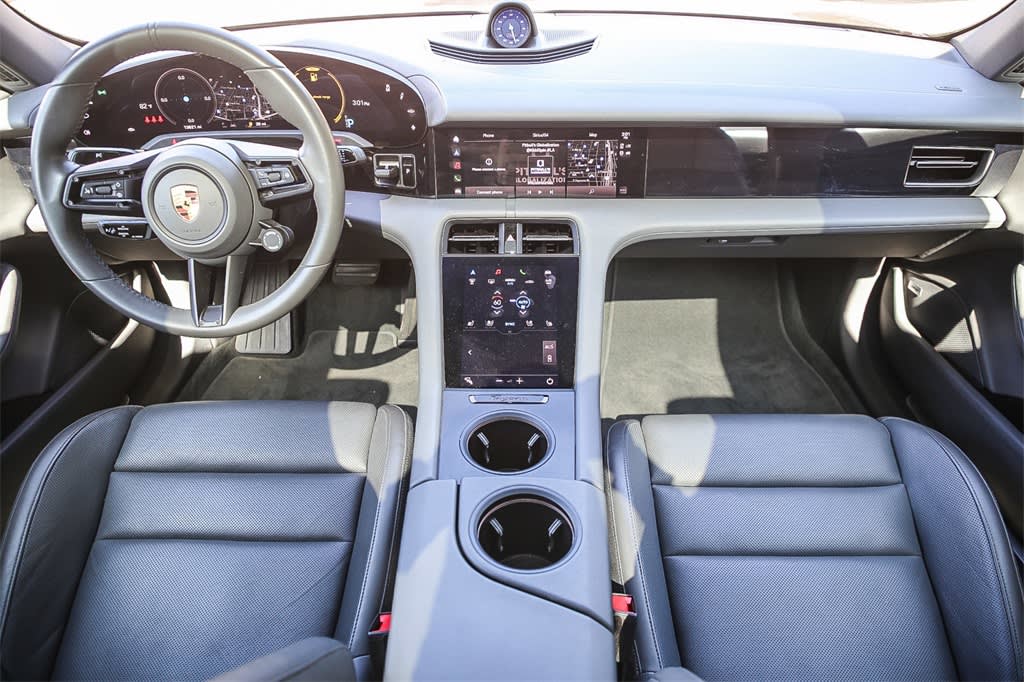 Thumbnail: 2022 Porsche Taycan - 2