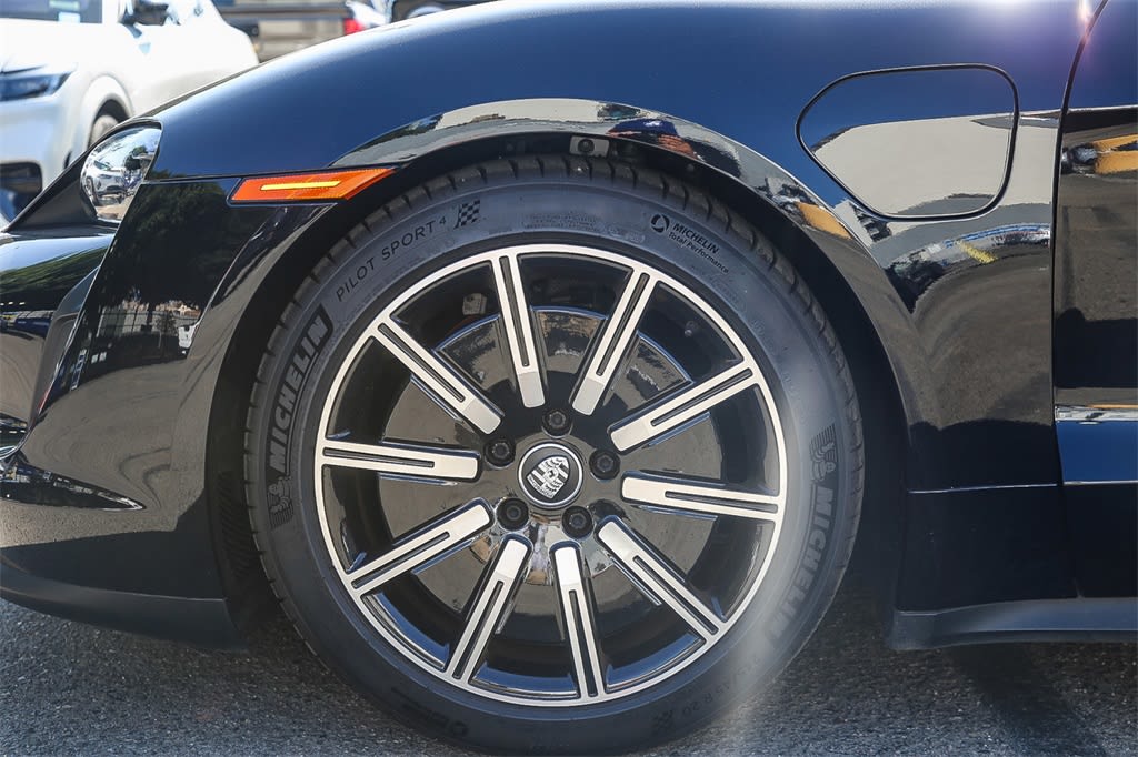 Thumbnail: 2022 Porsche Taycan - 5