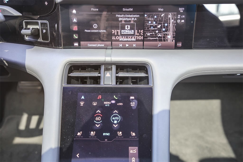 Thumbnail: 2022 Porsche Taycan - 9