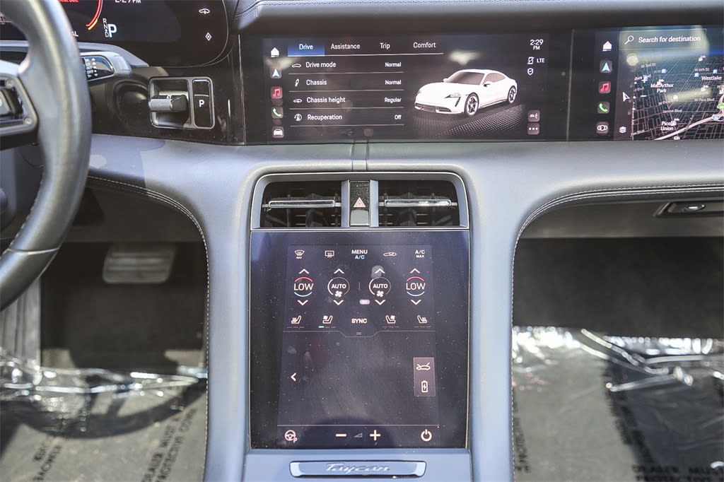 Thumbnail: 2022 Porsche Taycan - 10