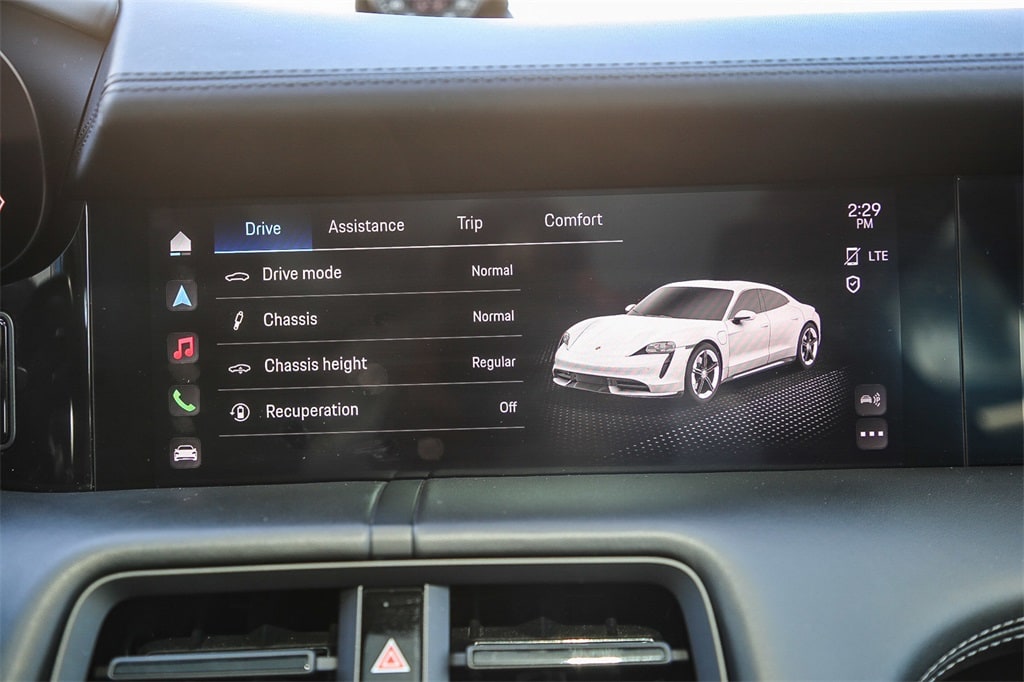 Thumbnail: 2022 Porsche Taycan - 20