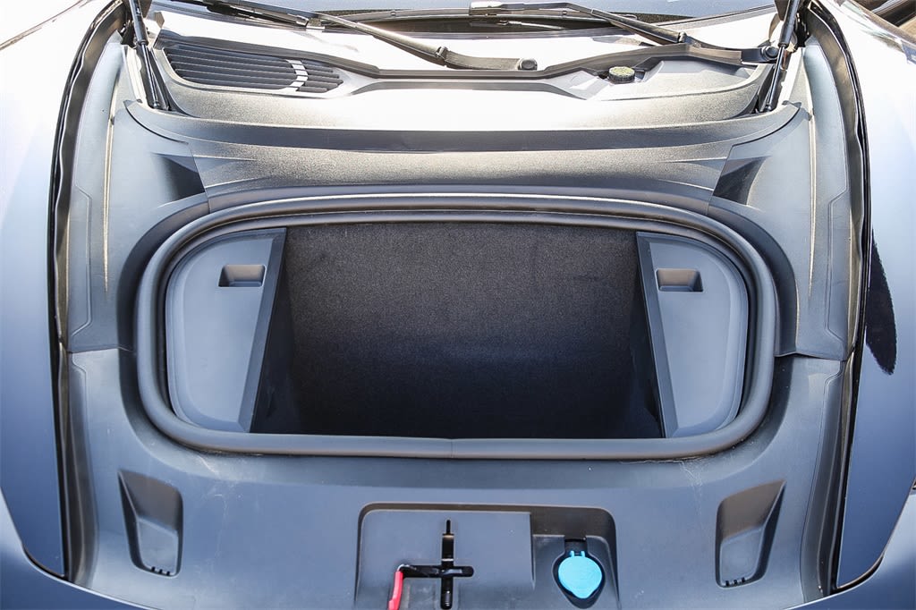 Thumbnail: 2022 Porsche Taycan - 24