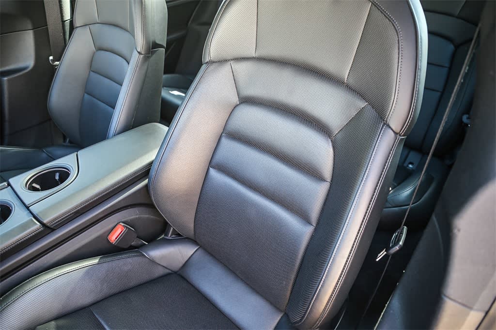 Thumbnail: 2022 Porsche Taycan - 23