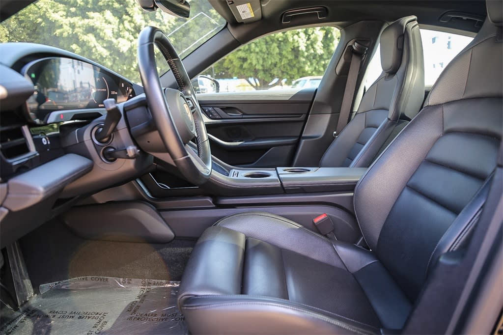 Thumbnail: 2022 Porsche Taycan - 8