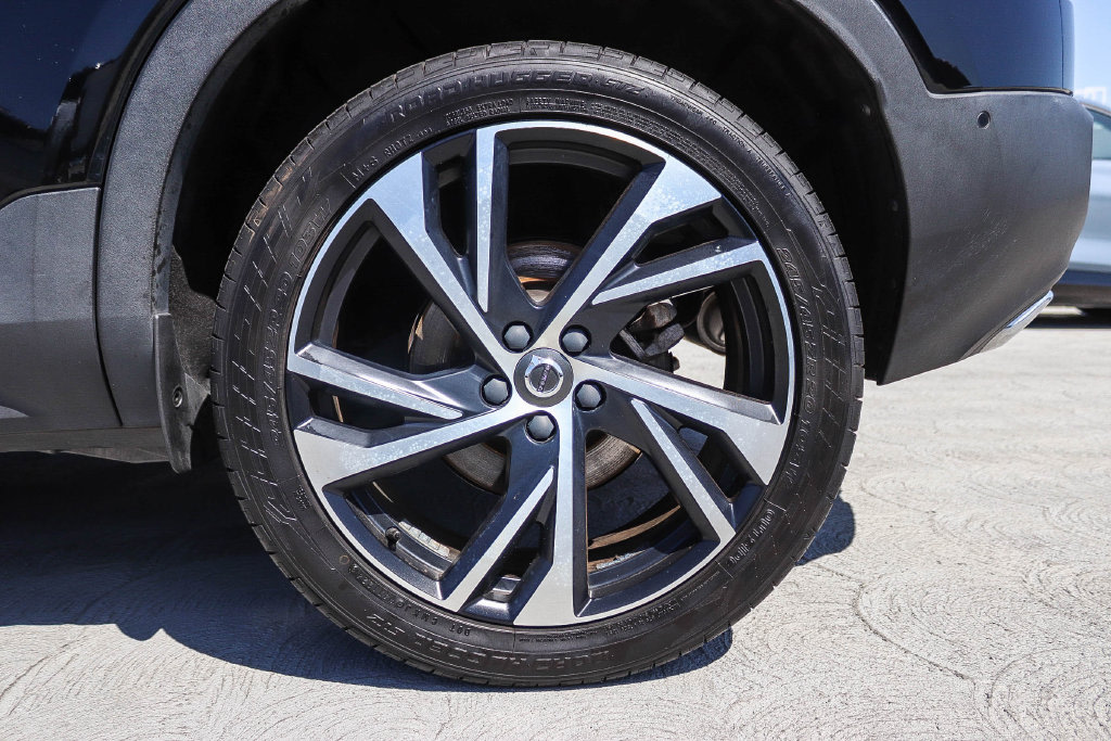 Thumbnail: 2019 Volvo XC40 - 7