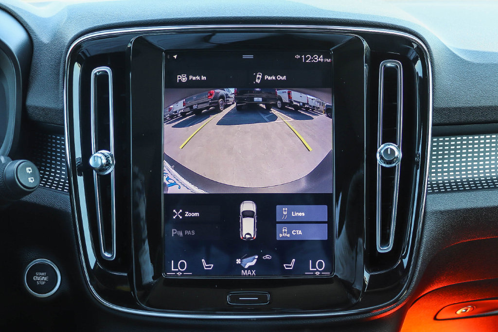 Thumbnail: 2019 Volvo XC40 - 27
