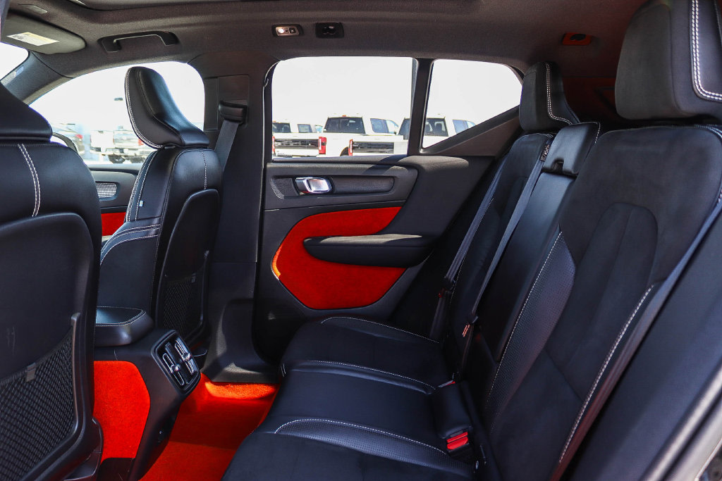 Thumbnail: 2019 Volvo XC40 - 12