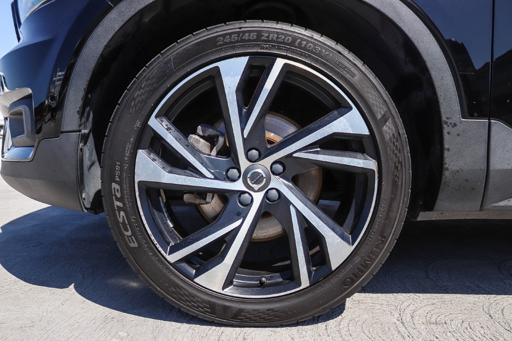 Thumbnail: 2019 Volvo XC40 - 21