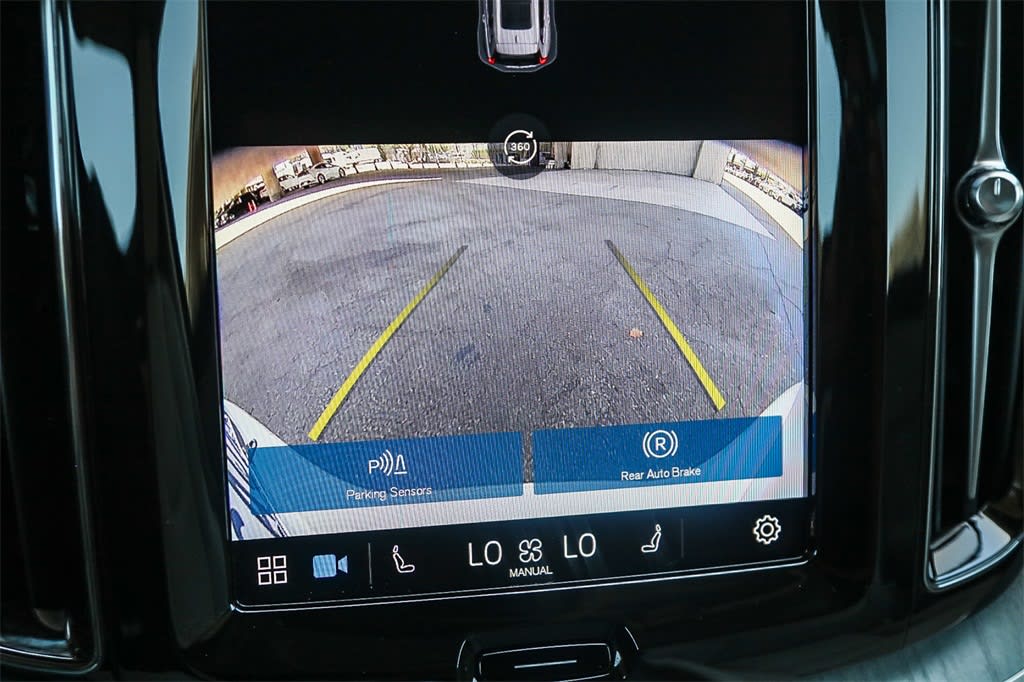 Thumbnail: 2024 Volvo XC60 - 29