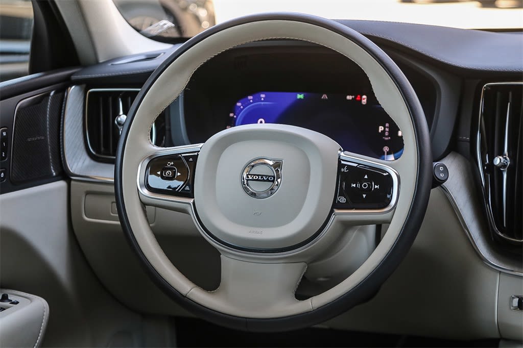 Thumbnail: 2024 Volvo XC60 - 12