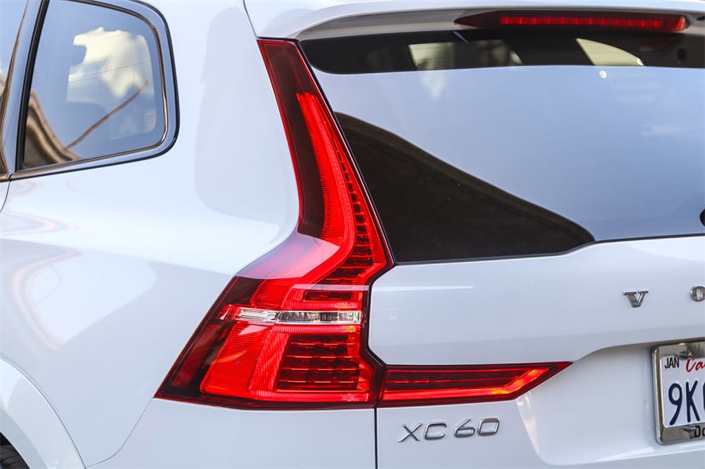 Thumbnail: 2024 Volvo XC60 - 21