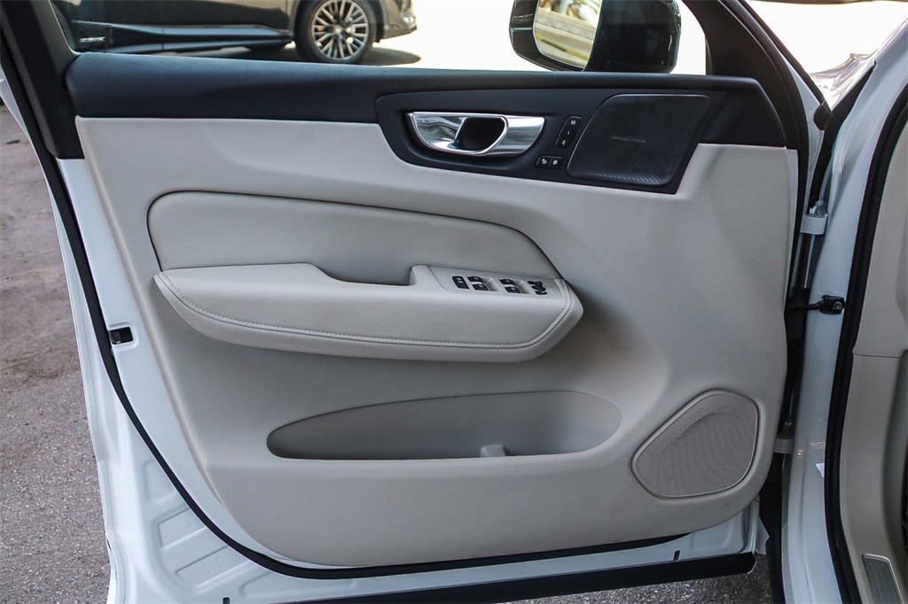 Thumbnail: 2024 Volvo XC60 - 27