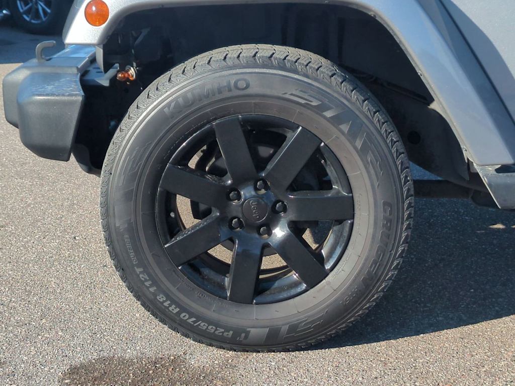 Thumbnail: 2017 Jeep Wrangler - 7