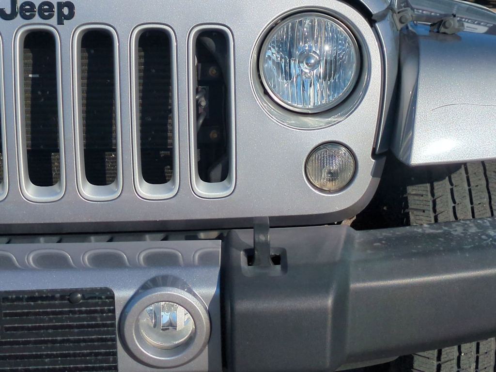 Thumbnail: 2017 Jeep Wrangler - 23