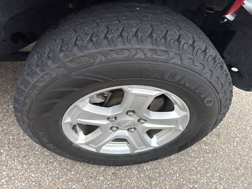 Thumbnail: 2019 Jeep Wrangler - 20